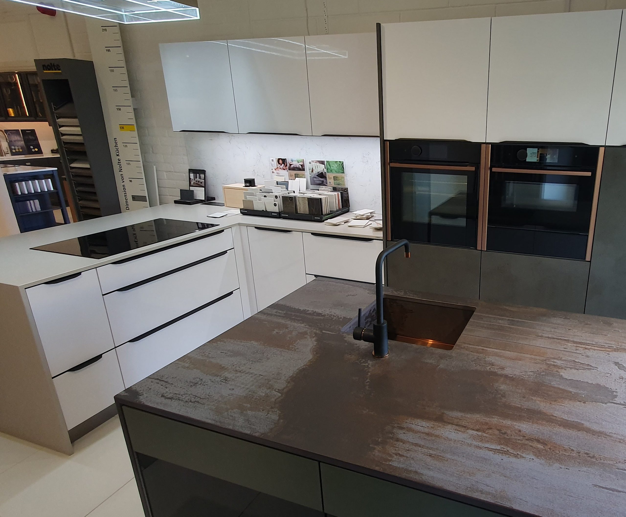 X-Display Kitchen for Sale - Linear Kitchen Designs