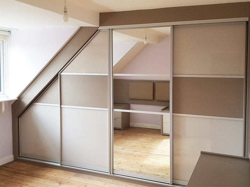 Bespoke fitted bedroom wardrobe