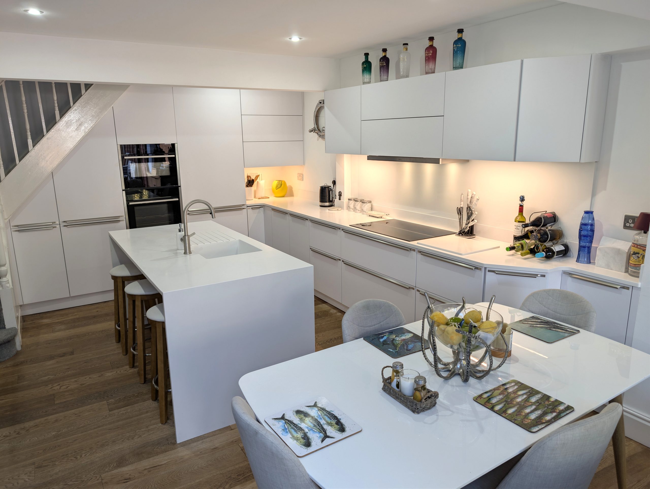 modern white kitchen